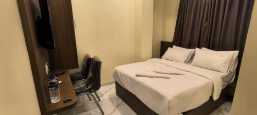 Rabale Hotel | Hotel Mantra Residency