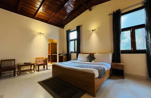 Bhimtal Hotel | Hotel Maya Regency Bhimtal