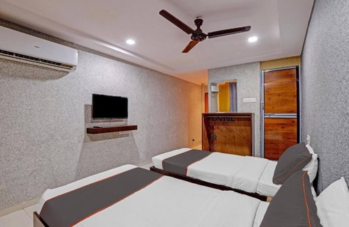 Ankleshwar Hotel | Hotel Mayura Ankleshwar