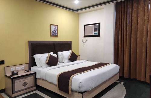 Aligarh Hotel | Hotel Melrose Inn