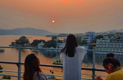 Udaipur Hotel | Hotel Mewar Haveli - At Lake Pichola