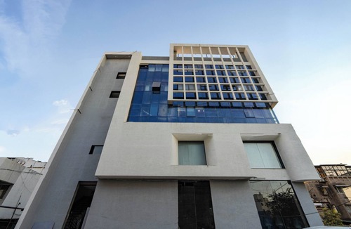 Vadodara Apartment | hotel monville alkapuri