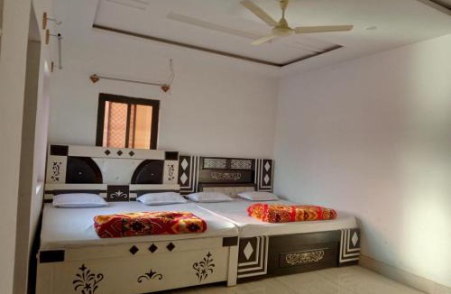 Pushkar Hotel | HOTEL MOON LAKE