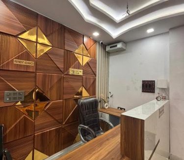 Bareilly Hotel | Hotel MV Crown