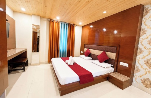 Banikhet Hotel | Hotel N.R stay Dalhousie