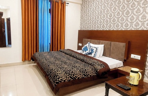 Banikhet Hotel | Hotel N.R stay Dalhousie