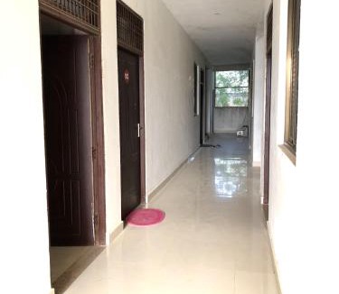 Jhusi Hotel | Hotel Narayana Inn