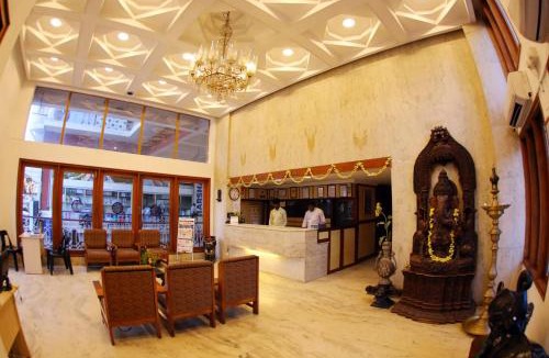 Hampankatta Apartment | Hotel Navaratna Palace