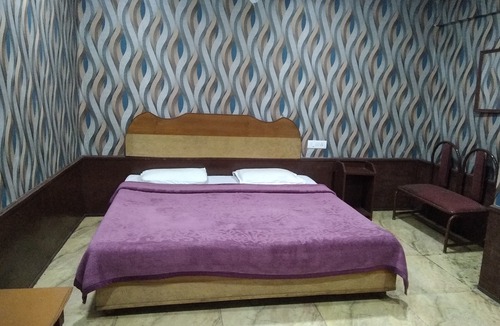Mallital Hotel | Hotel Neelam Raj