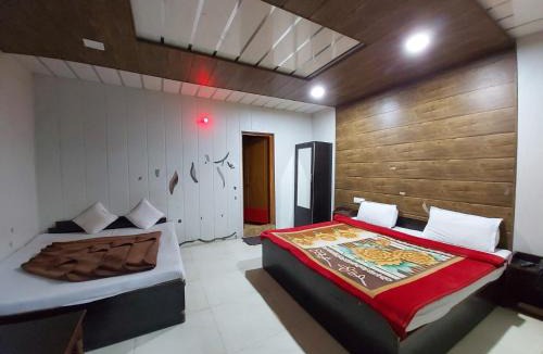 Mallital Hotel | Hotel Neelam Raj Nainital Near Mall Road - Excellent Service Awarded - Near Lake