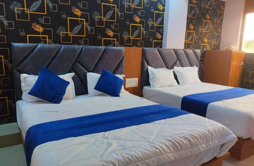 Ahmedabad Hotel | HOTEL NEELKANTH PALACE MOTERA