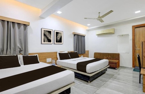 Ahmedabad Hotel | Hotel New Balaji