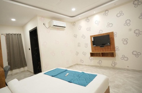 Hyderabad Hotel | HOTEL new MYTHRI INN