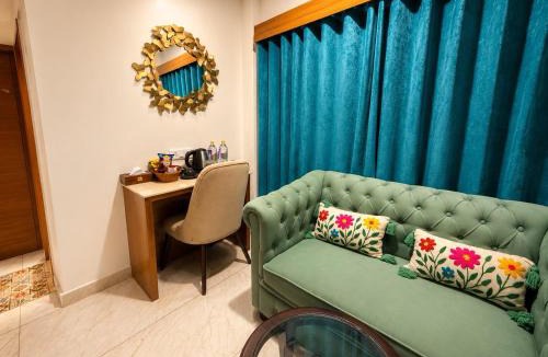 The Mall Road Hotel | Hotel Nuri's Mountain Glow