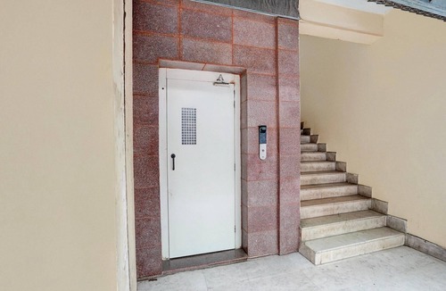 Vijayawada House | Hotel O Benz Circle Vijaywada