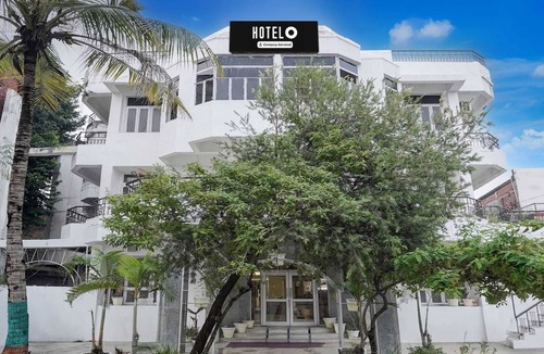 Bodh Gaya House | Hotel O Buddha Statue Gaya
