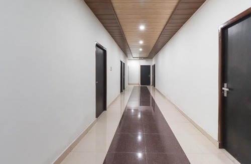Meerut Hotel | Hotel O CLUB9