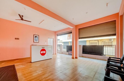 Bhopal Hotel | Hotel O Crown Square