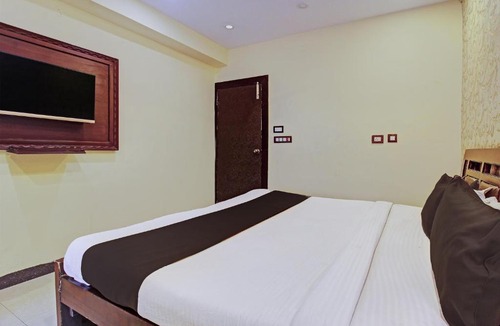 Hyderabad Hotel | Hotel O Grand Sandarshini Inn Near MGBS Bus station