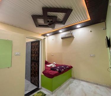 Kamthi Hotel | HOTEL o GUMTHI STAY INN