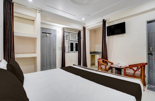 Greater Noida Hotel | Hotel O Jagdamba Homestay Hotel & Guest House