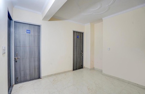 Greater Noida Hotel | Hotel O Jagdamba Homestay Hotel & Guest House