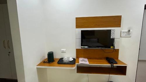 Pocharam Hotel | Hotel O Jodimetla Bus Stand
