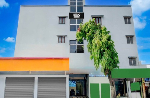 LB Nagar House | Hotel O Kothapet Near Omini Hospital