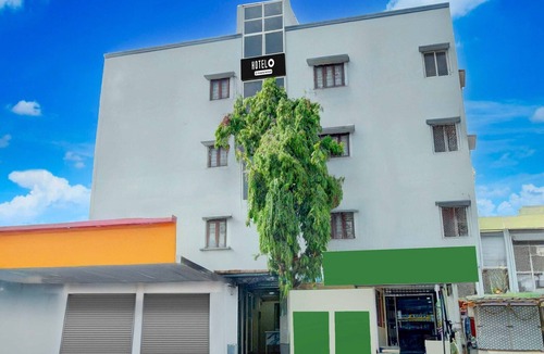 LB Nagar House | Hotel O Kothapet Near Omini Hospital