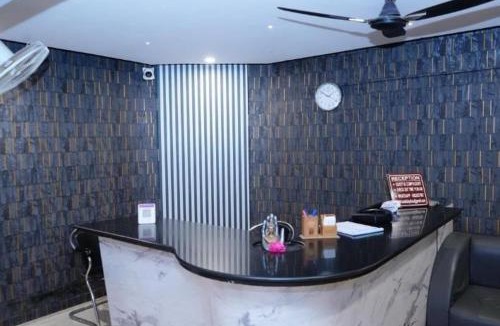 Bhopal Hotel | Hotel O Lal's Plaza