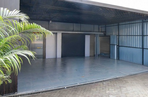 Barasat House | Hotel O Metropolis Mall Kolkata