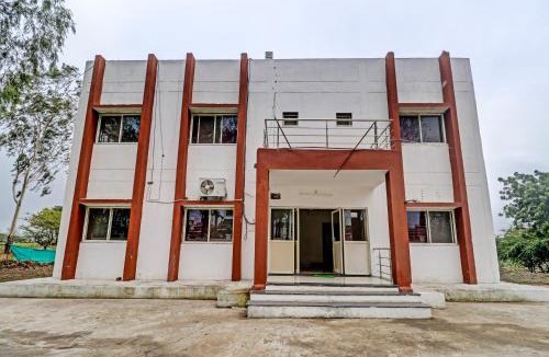 Dhar Hotel | HOTEL O MIDWAY TREAT DHAR
