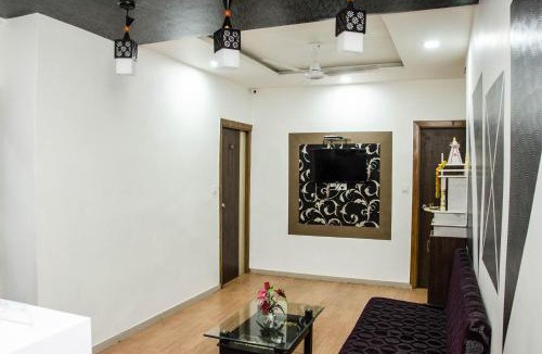 Prahlad Nagar Hotel | Hotel O Relax Inn