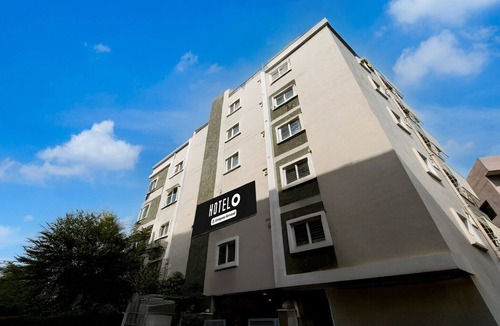 Hyderabad House | Hotel O Shamshabad Airport Complex