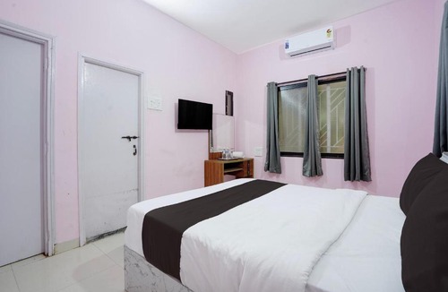 Aundh Hotel | Hotel O Shree Home Stay