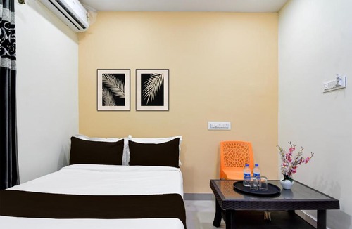 Rasulgarh Hotel | Hotel O SS INN