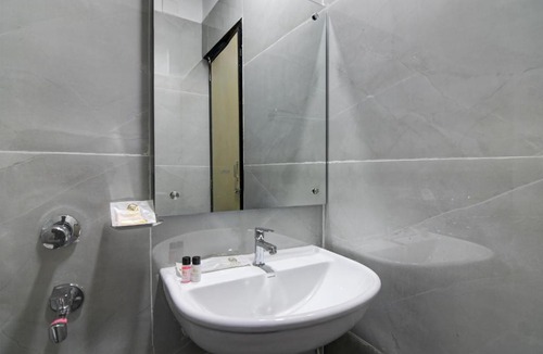 Rasulgarh Hotel | Hotel O SS INN
