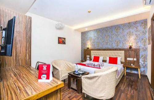 Panchkula Hotel | Hotel O TAJ STARS