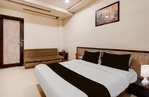 Ahmedabad Hotel | Hotel O Vatva Railway Station Formerly Anmol Palace