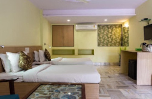 Surat Hotel | Hotel Oasis Surat