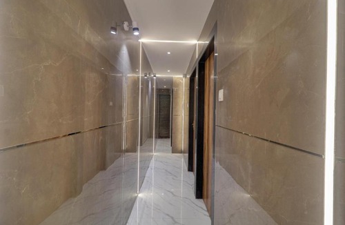 Dharavi Hotel | Hotel Omega