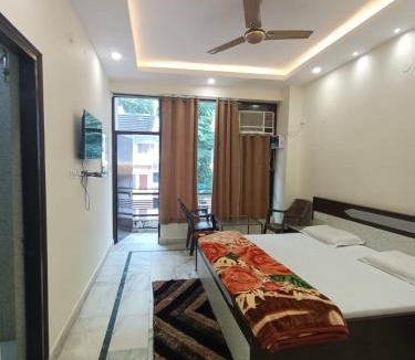 Rishikesh Hostel | Hotel Orange Classic