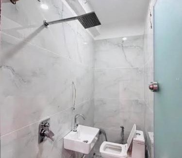 Bhopal Hotel | Hotel panchi pride in prabaat couraha bhopal nearby mrf tyer
