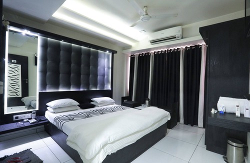 Rajkot Hotel | Hotel Paramount Inn