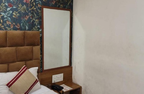 Navrangpura Hotel | Hotel Park Villa