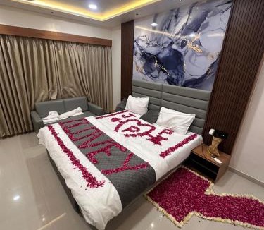 Anand Hotel | Hotel Peacock Anand