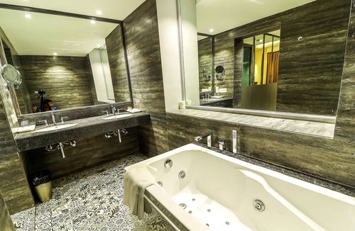 Raipur Hotel | Hotel Piccadily Raipur