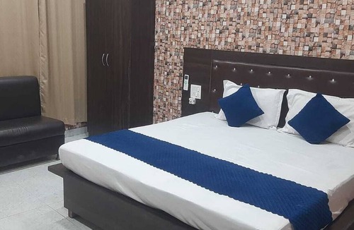 Dharampur Hotel | Hotel Pine View Kasauli