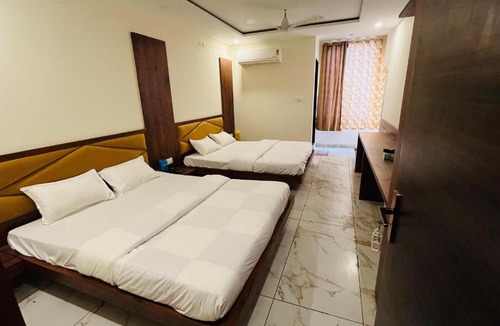 Dewas Hotel | Hotel Prakasham