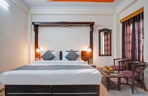 Ghaziabad Hotel | Hotel Prithvi palace